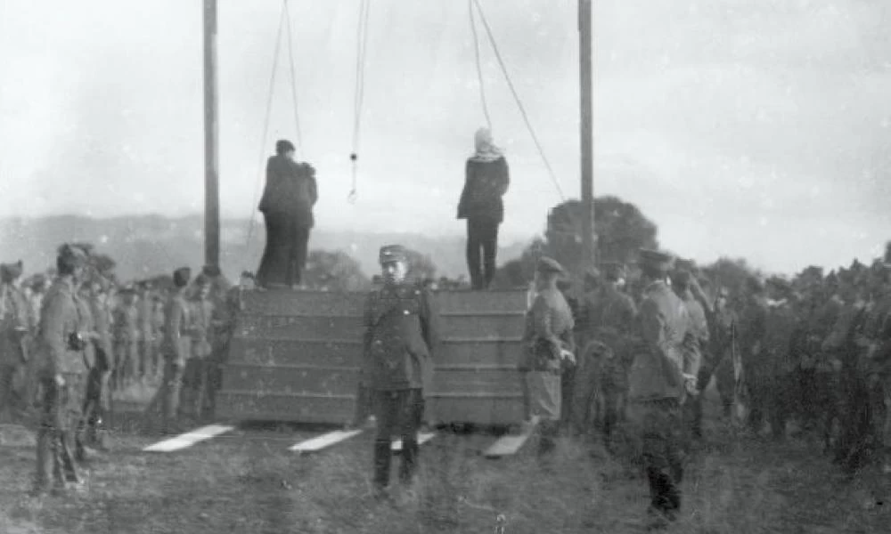 1925: Απαγχονίζονται καταχραστές του δημοσίου